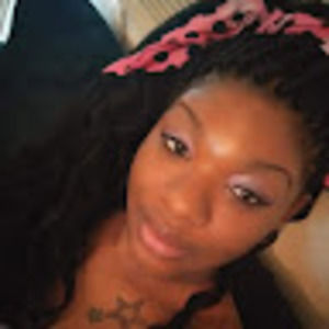 Meet your Posher, Dayna d.